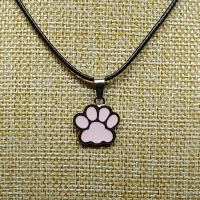 Set ketting en oorbellen met dierenpootje roze