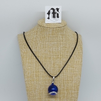 Ketting met hanger met bal blauw