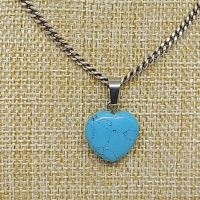 Ketting met hanger met stenen hart turquoise/grijze lijnen