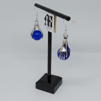 oorbellen hanger handen met bal blauw (glas)