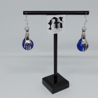 oorbellen hanger handen met bal blauw (glas)